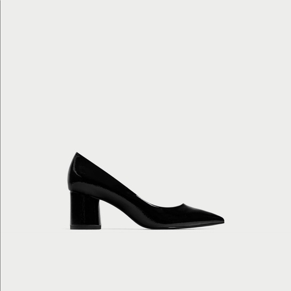 Pointed Medium Heel Shoes - Picture 1 of 1